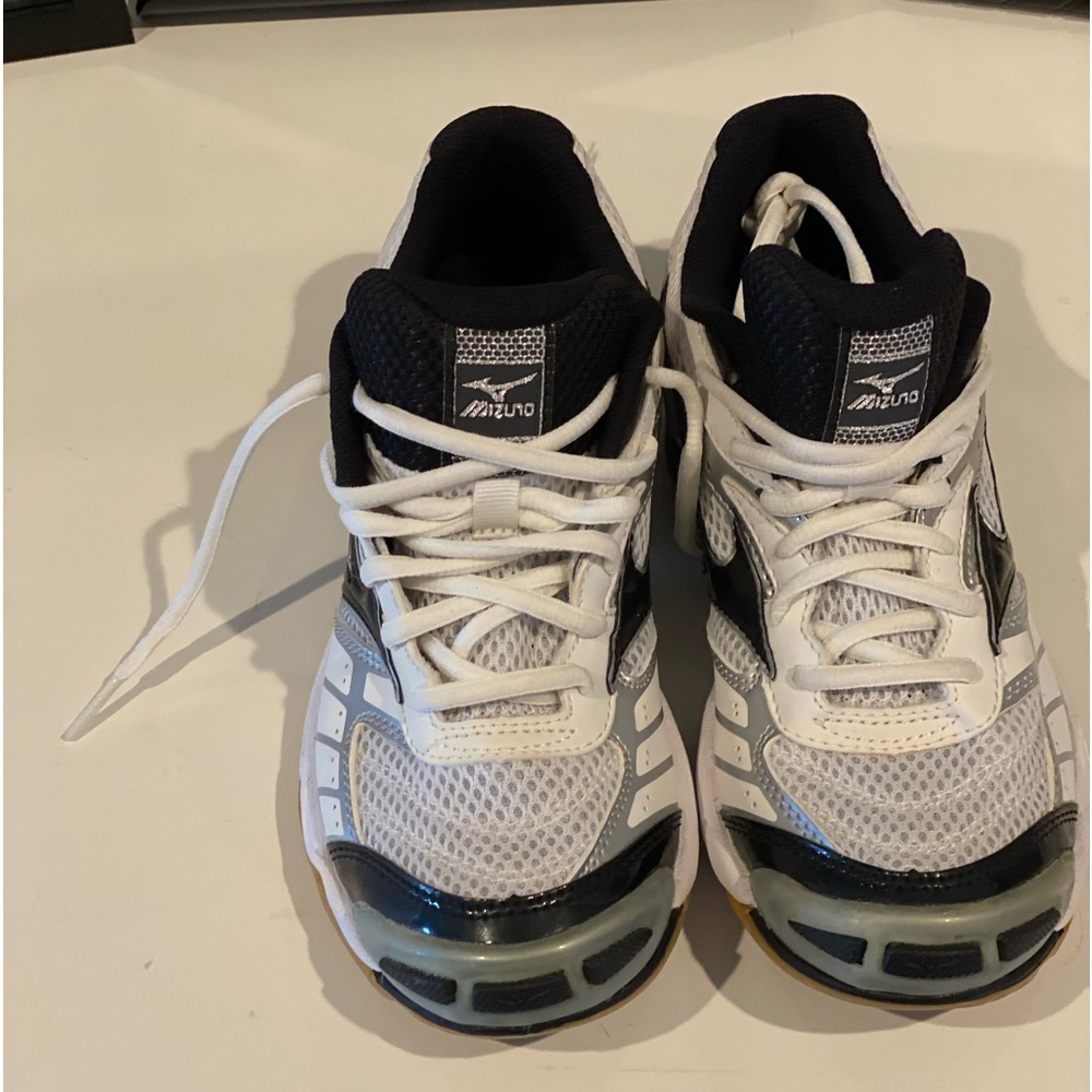 Mizuno Wave Bolt 6 Womens White-Black 6 White/Black